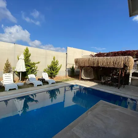 Tlos 3+1 Villa, Oezel Havuzlu, 别墅