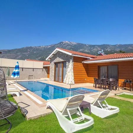 Tlos 3+1 Villa, Oezel Havuzlu, Vilă Fethiye