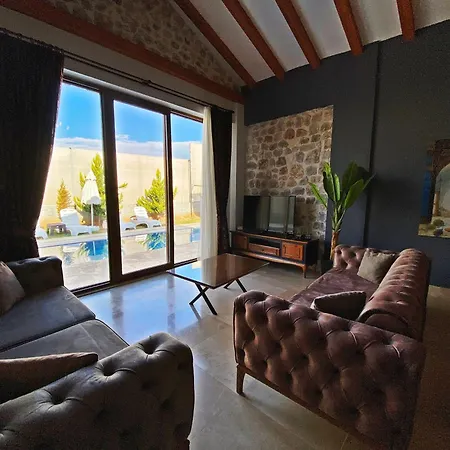 Villa Tlos 3+1 Villa, Oezel Havuzlu, *