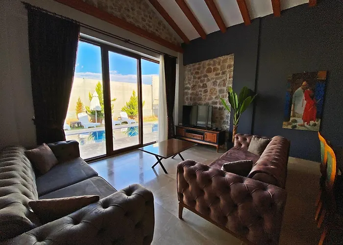Villa Tlos 3+1 Villa, Oezel Havuzlu, *